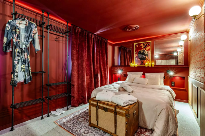 Une location de chambre discrète avec des équipements haut de gamme